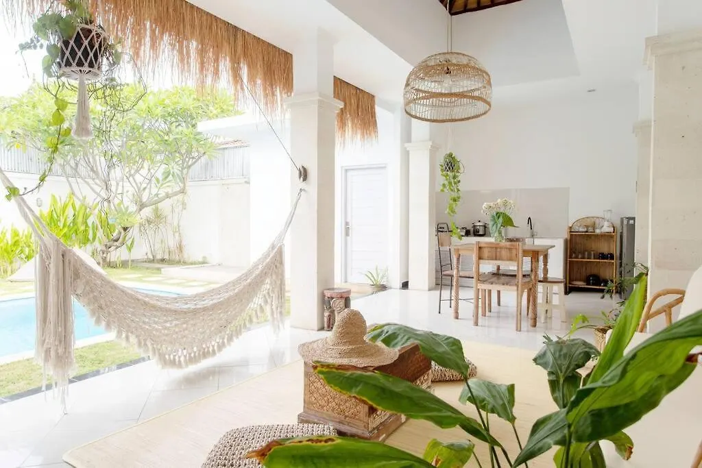 Lovely, Boho Villa In Prime Location Seminyak